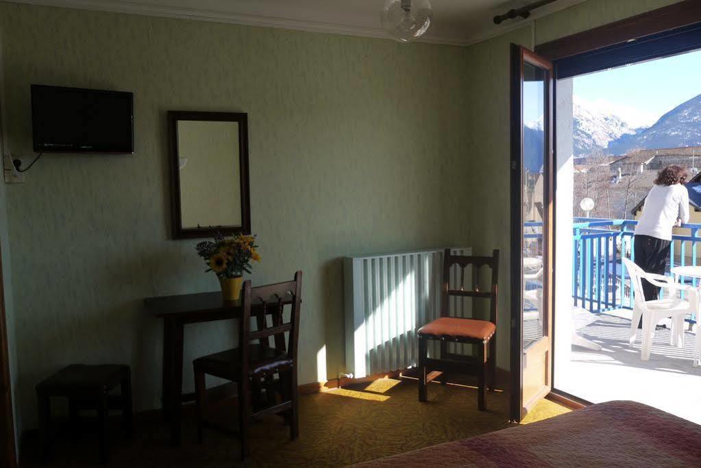 Hotel L'Oustalet Font-Romeu-Odeillo-Via Ngoại thất bức ảnh